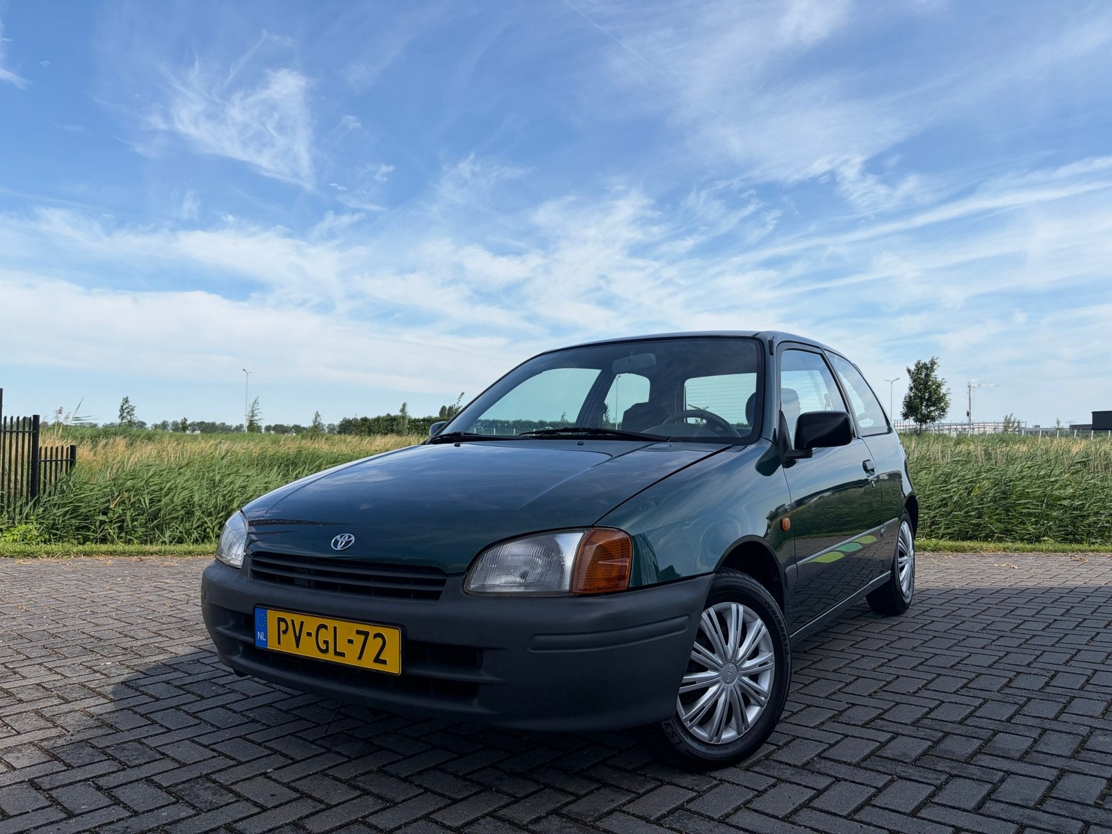 Toyota Starlet 1.3 16V STUURBEKRACHTIGING/NAP/NIEUWE APK, Auto's, Toyota, Particulier, Starlet, Benzine, Hatchback, Handgeschakeld