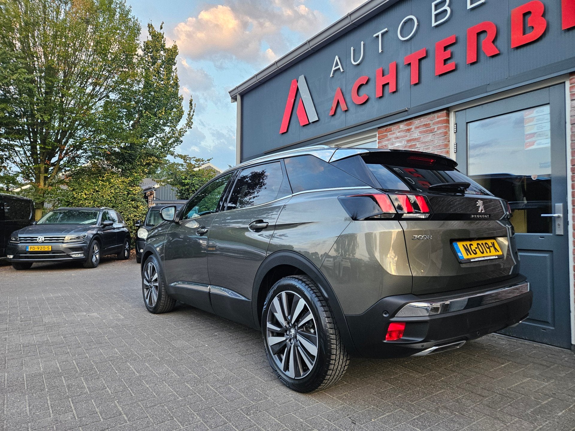 Peugeot 3008 1.2 PureTech GT Line Panorama/Schuifdak! LED! L, Gebruikt, Euro 6, 1199 cc, Leder en Stof