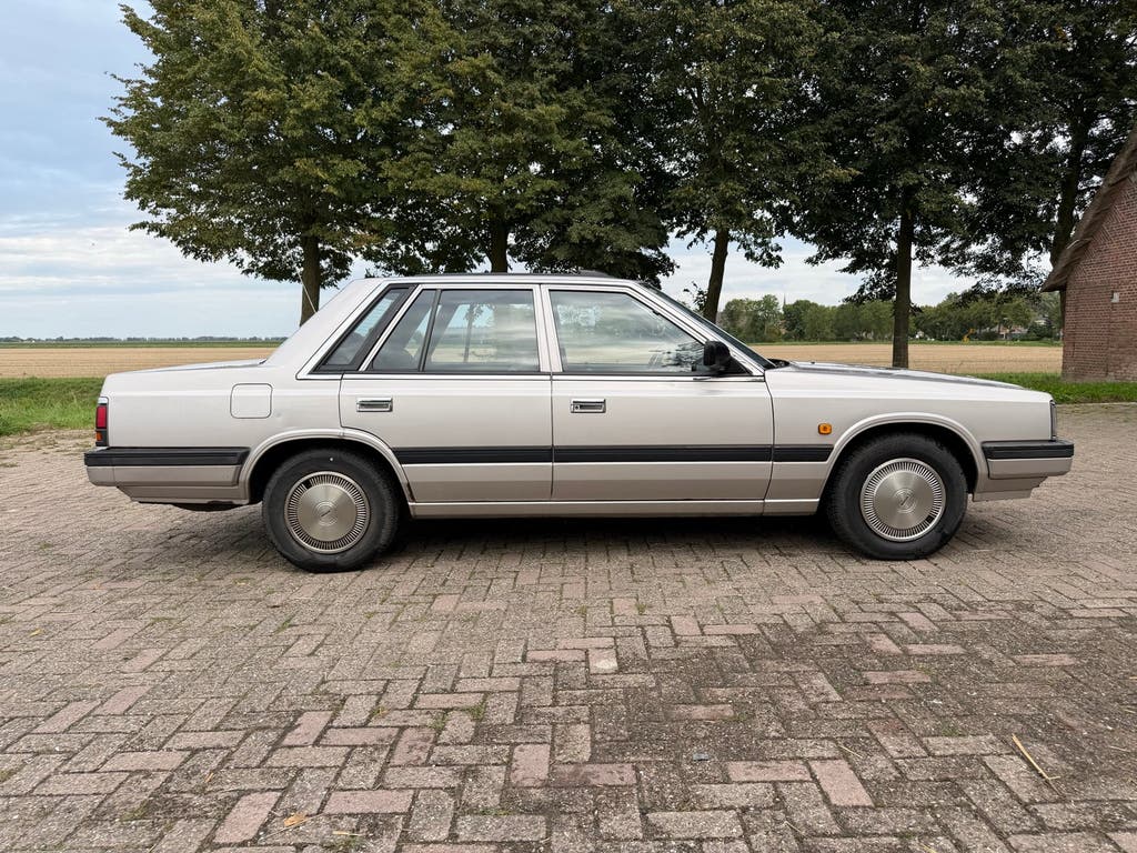 Nissan Laurel 2.8 SGL AUT 1985 Grijs oldtimer, foto 3