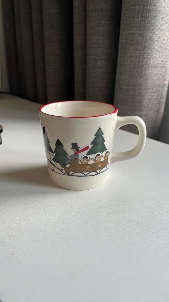 Mason’s Christmas Village mok 1983, Huis en Inrichting, Keuken | Servies, Ophalen of Verzenden, Zo goed als nieuw, Overige stijlen