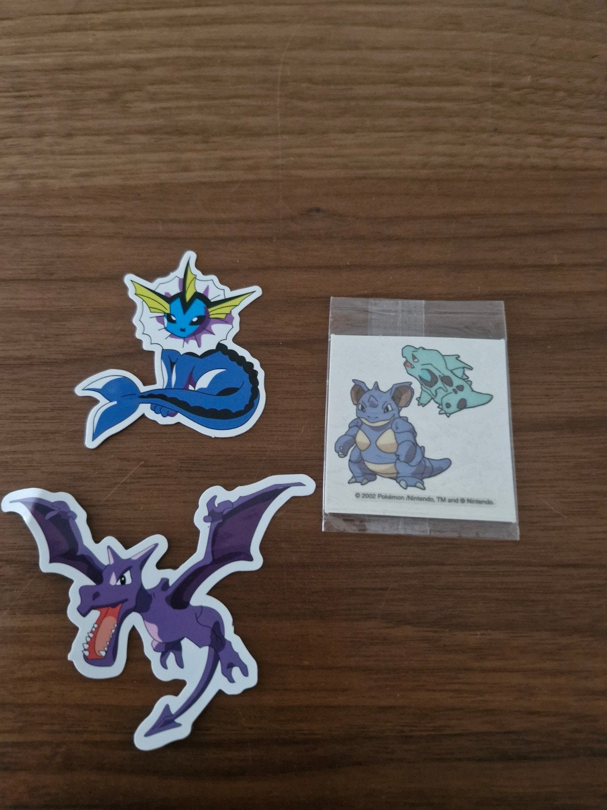 999 Pokémon Stickers: Vaporeon, Aerodactyl & Nidoqueen/Larvi, Ophalen of Verzenden, Zo goed als nieuw, Stickers en Plaatjes
