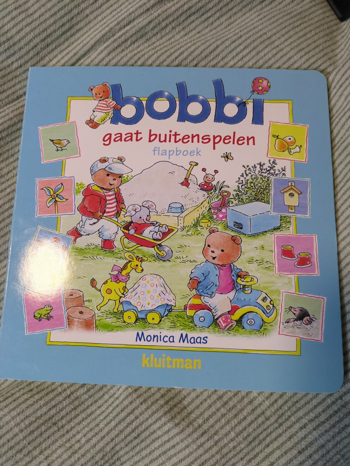 Bobbi gaat buitenspelen - Flapboek van Monica Maas, Ophalen of Verzenden