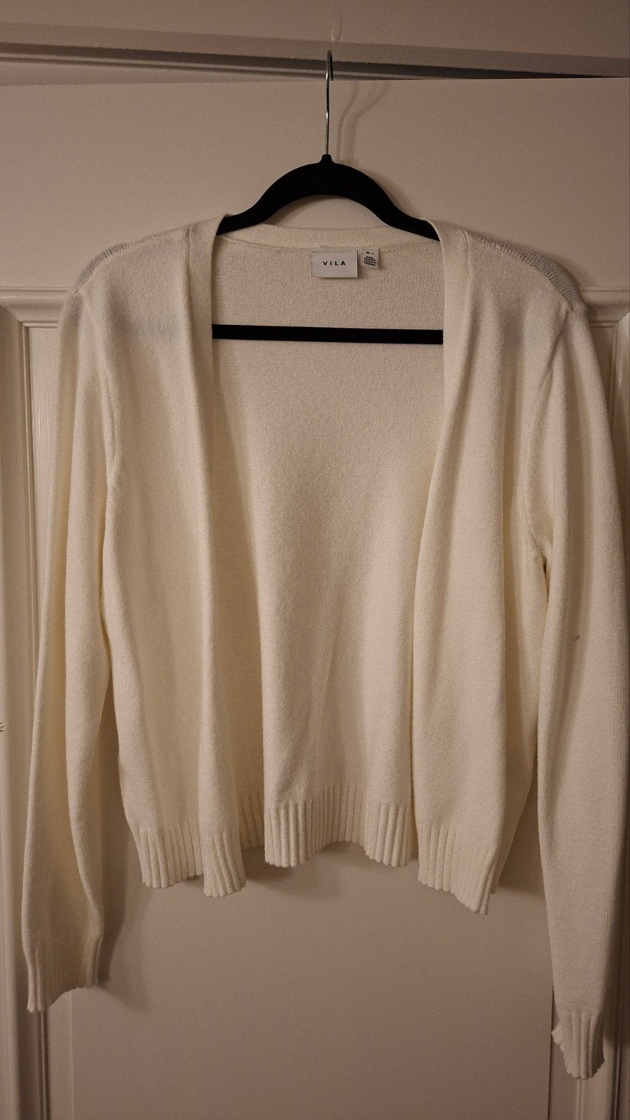 VILA gebreid vest, maat L, zo goed als nieuw. Met viscose., VILA, Wit, Maat 42/44 (L), Ophalen of Verzenden