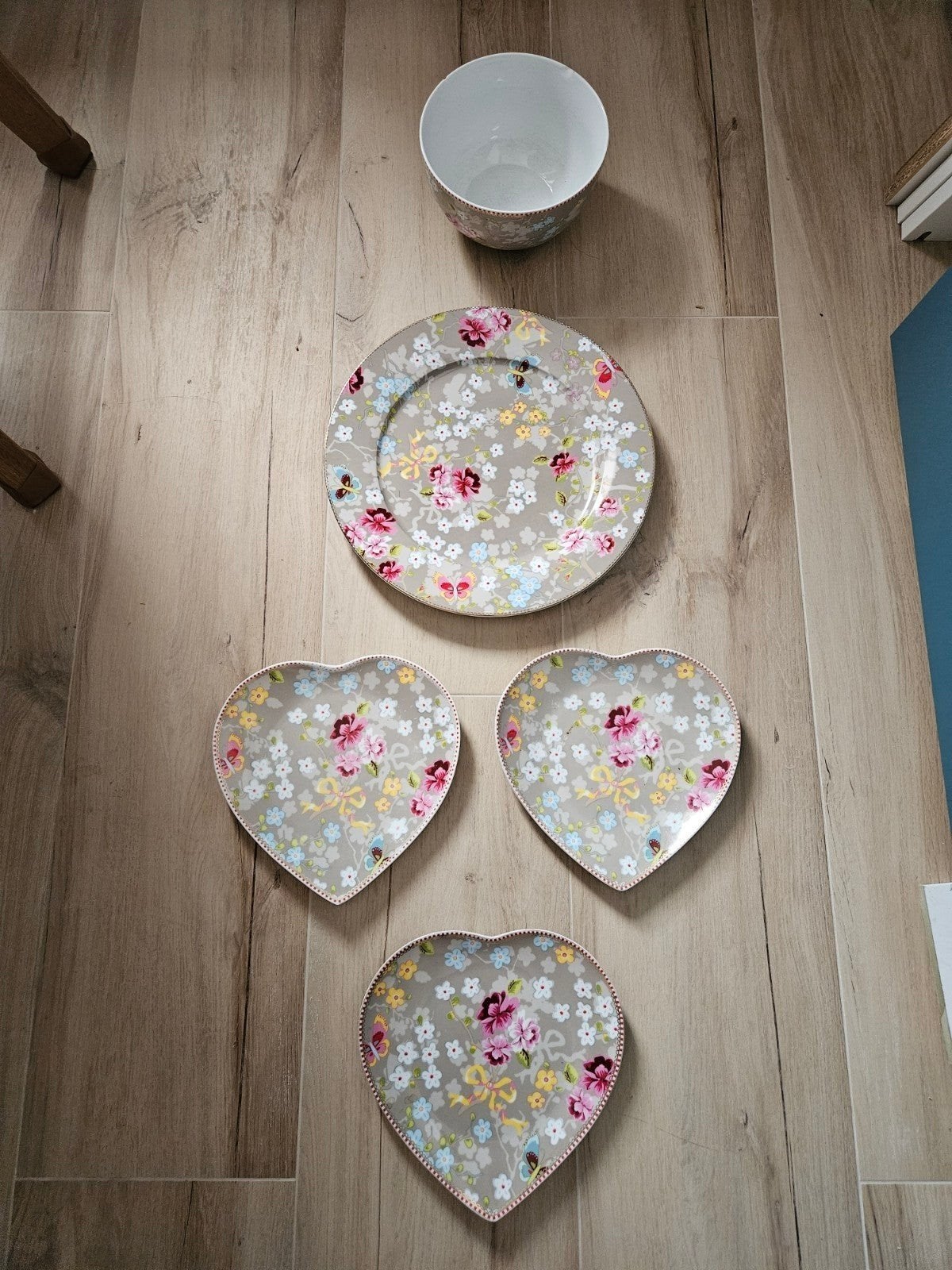 Pip Studio servies: 3 hartjes borden, 1 pizzabord, 1 schaal, Ophalen, Gebruikt, Pip Studio, Bord(en)