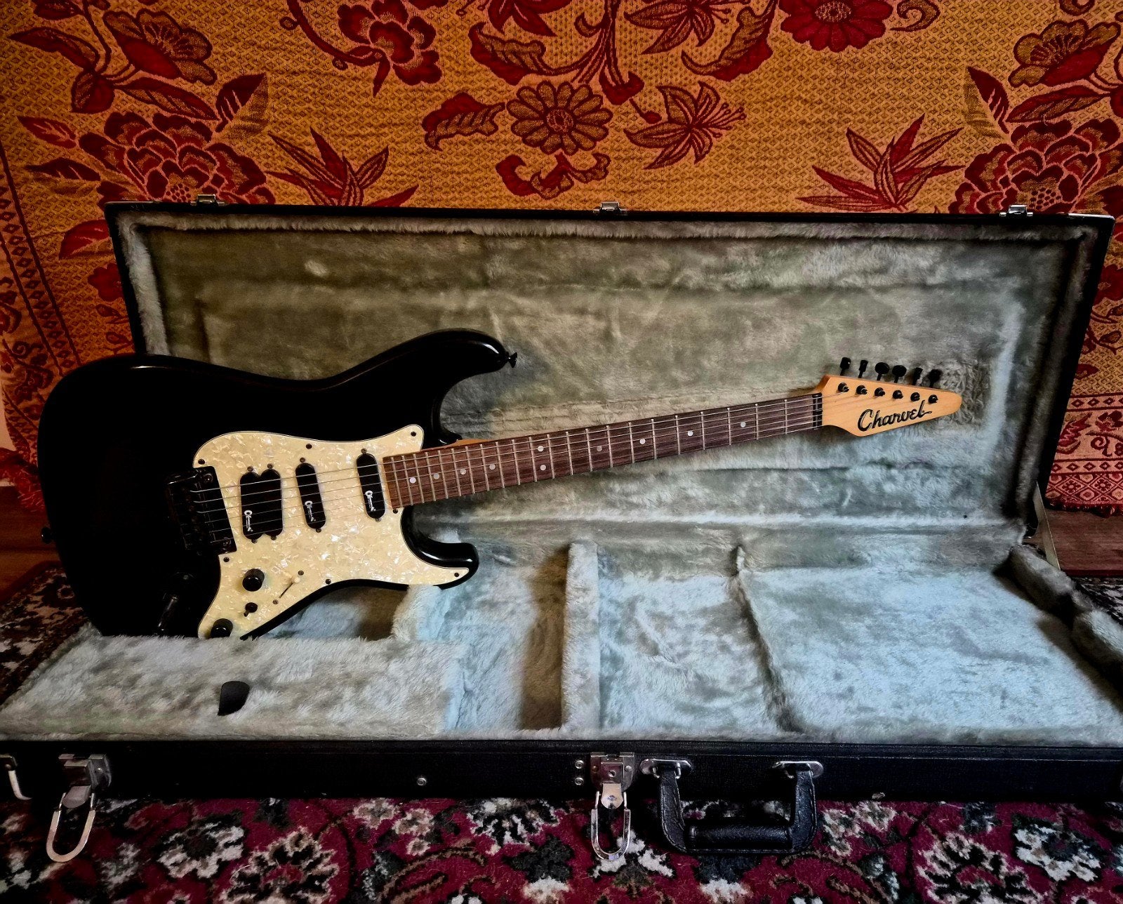 Charvel ST Custom, Ophalen, Gebruikt, Elektrisch, 6-snarig