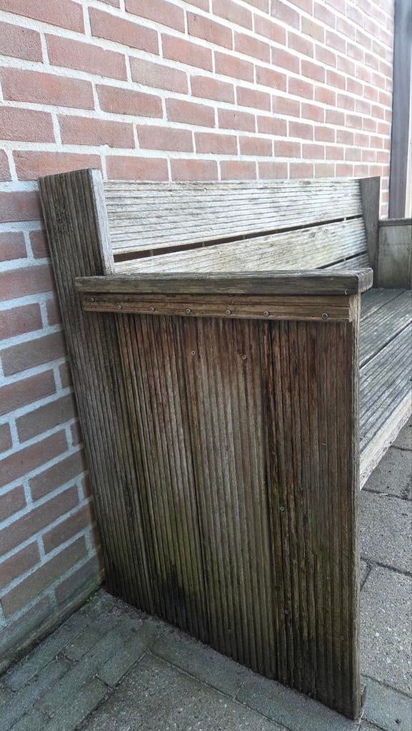 Gratis! Houten tuinbank met rug- en armleuningen, Tuin en Terras, Ophalen, Gebruikt, Hout