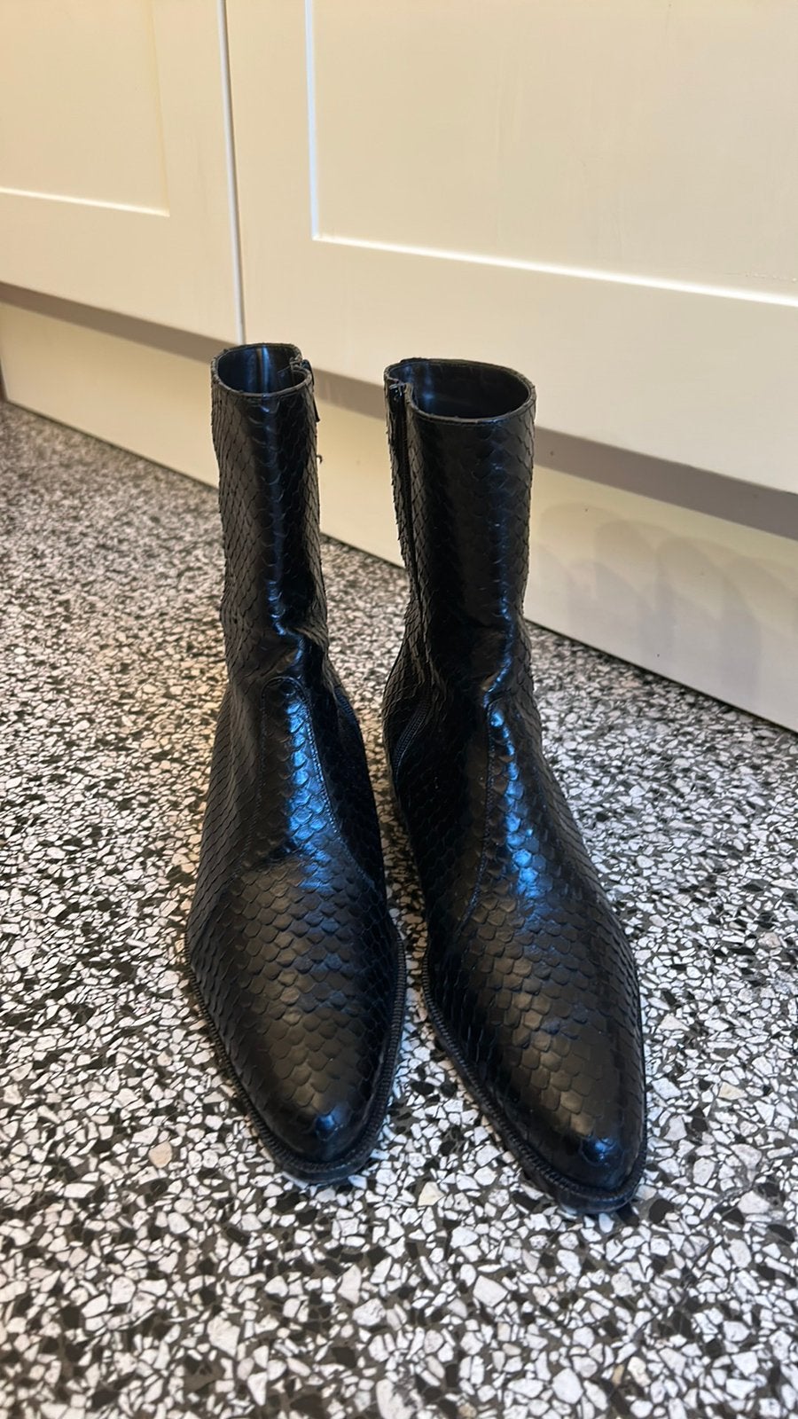 PANARA zwart croco LEREN enkellaarsje, 37 nieuwstaat, Kleding | Dames, Zwart, Lage of Enkellaarzen, Ophalen of Verzenden, Zo goed als nieuw
