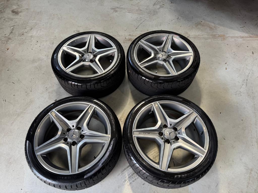 Originele c63 w204 breedset Nieuwe banden pirelli p zero, 18 inch, Nieuw, Ophalen of Verzenden, Band(en)