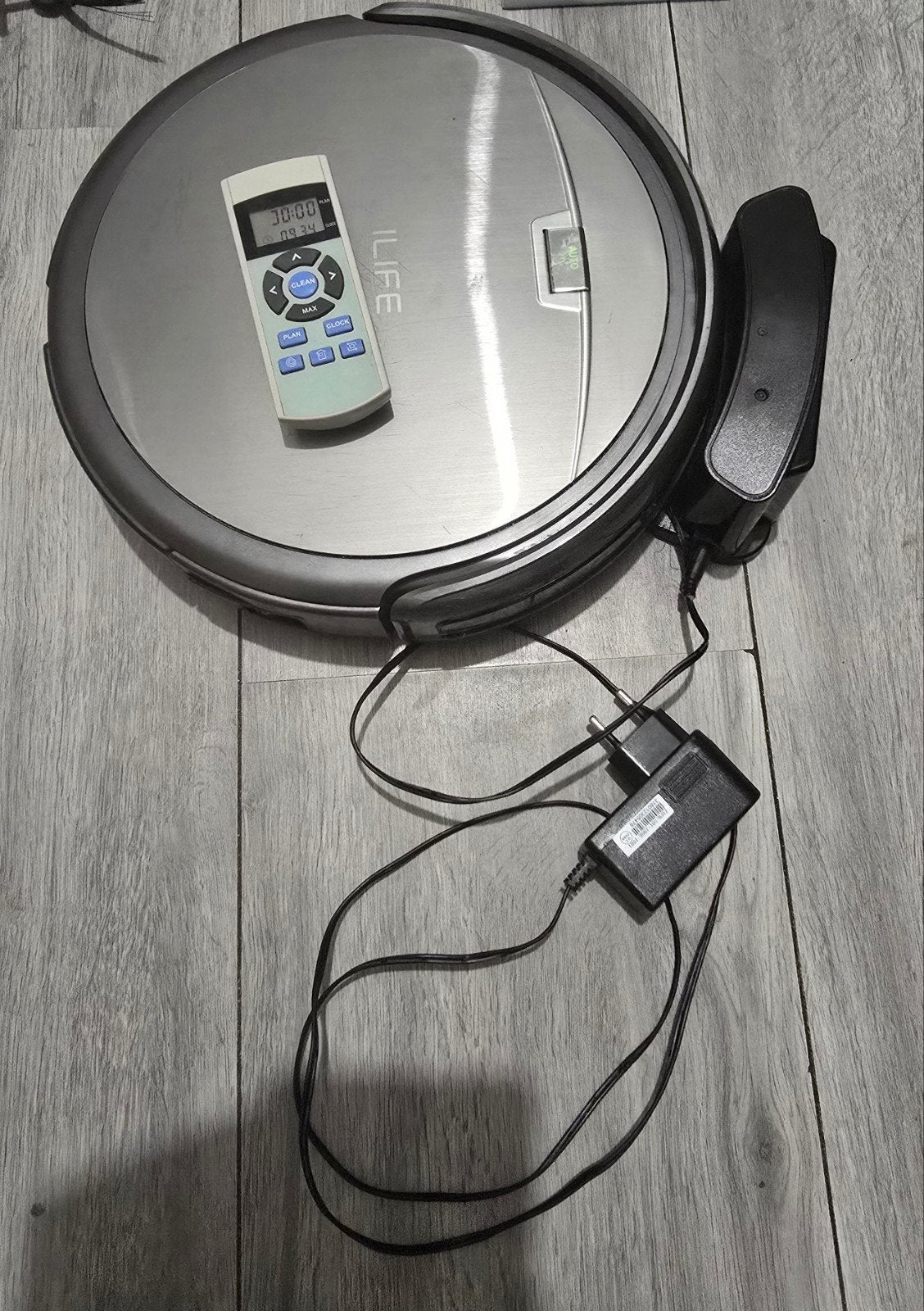 ILIFE A4s Robotstofzuiger met Afstandsbediening , Accessoire, Overige merken, Ophalen of Verzenden, Zo goed als nieuw, Robotstofzuiger