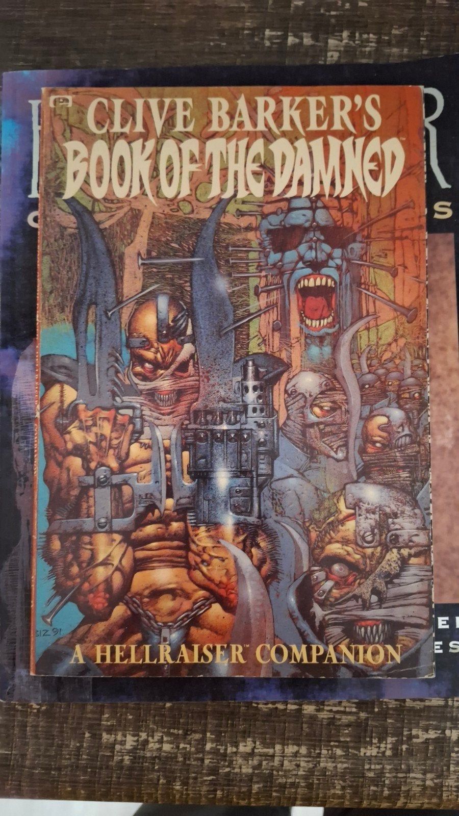 Clive Barker's Book of the Damned: A Hellraiser Companion, Boeken, Ophalen