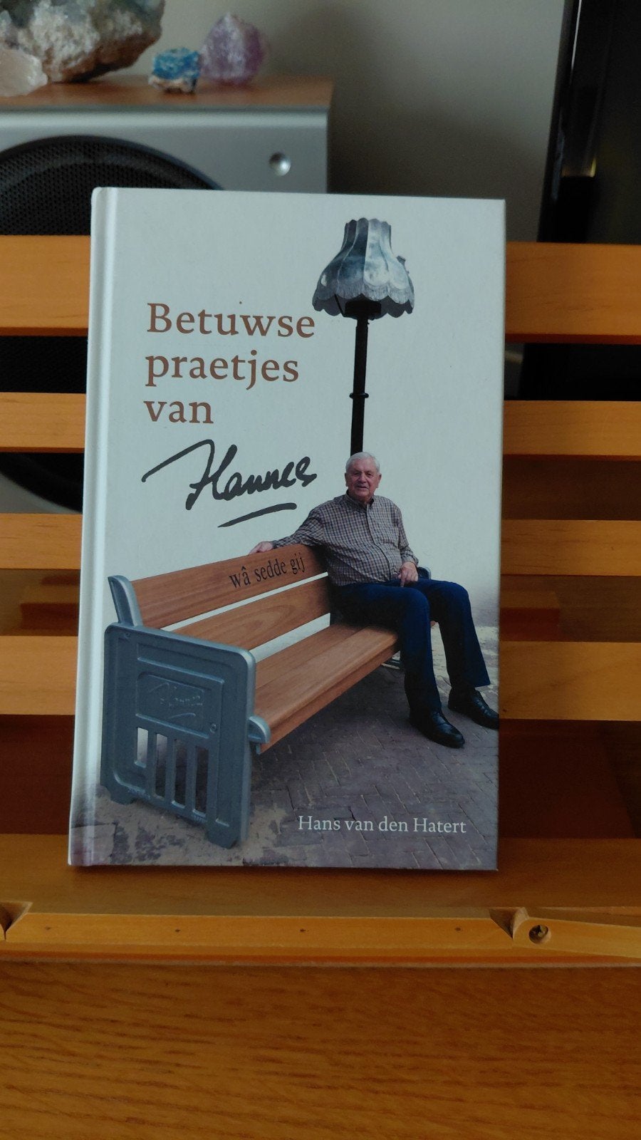 Betuwse praetjes van Hannes - Hans van den Hatert, Boeken, Ophalen of Verzenden, Zo goed als nieuw, Hans van den Hatert, Nederland