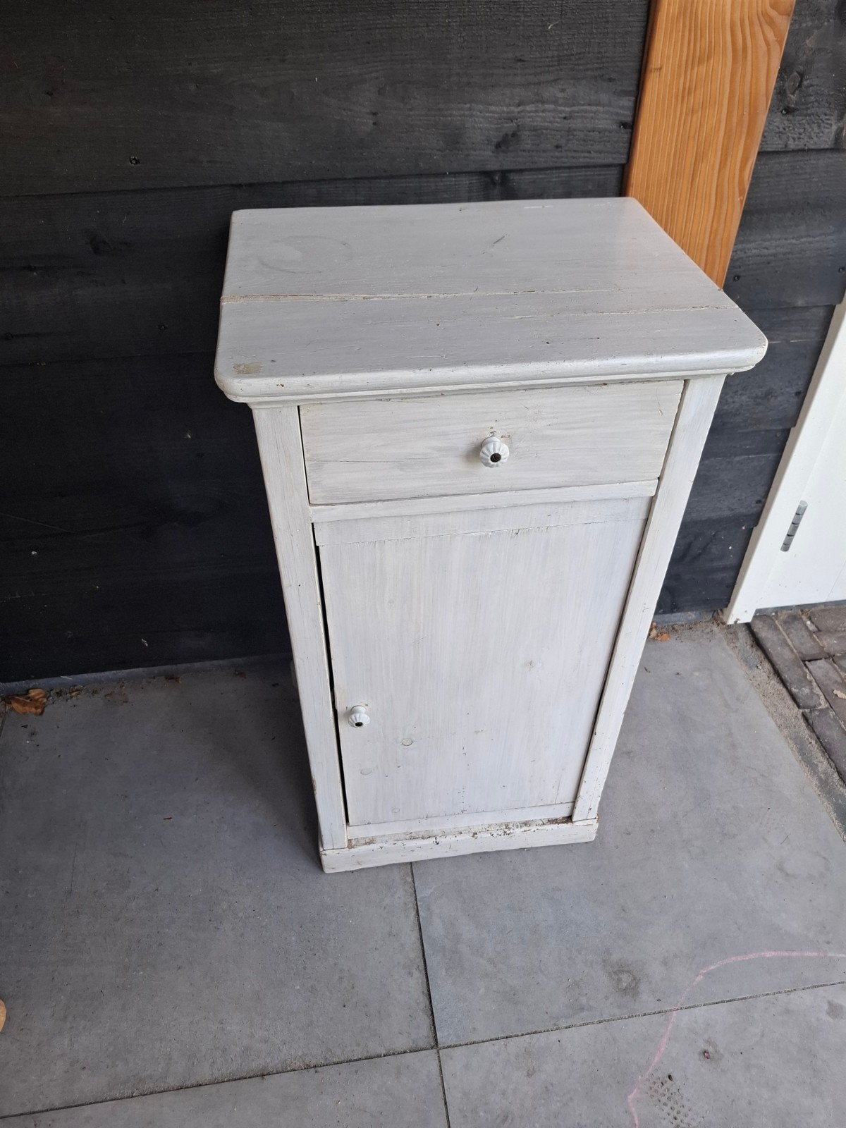 Vintage nachtkastje/bijzettafel met lade en deurtje, Ophalen