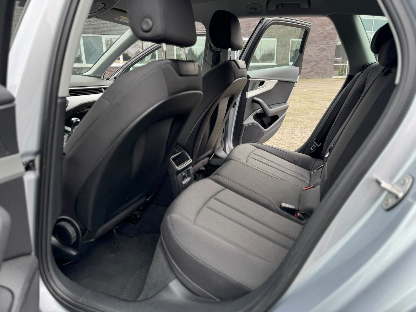 Foto 7 van Audi A4 1.4 Tfsi 150pk 2018 Grijs