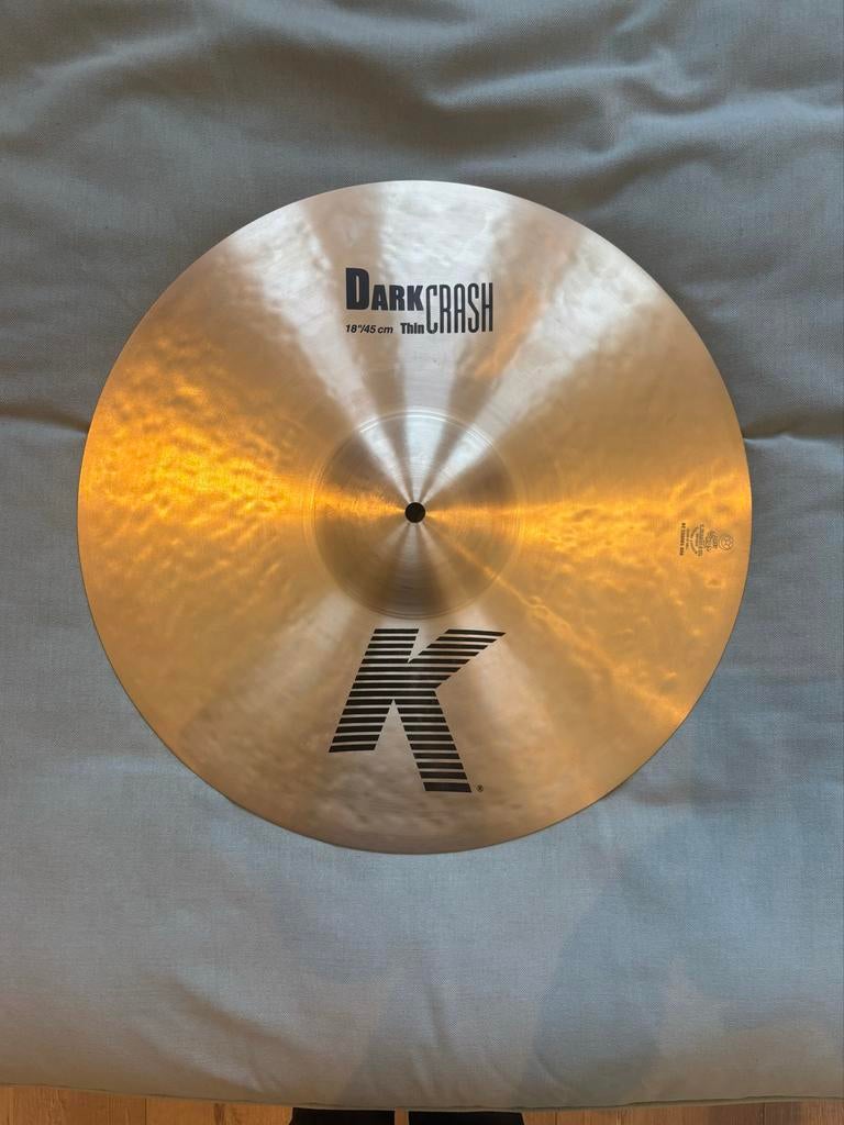 Gloednieuwe Zildjian K Dark Crash Thin 18 inch / 45 cm, Muziek en Instrumenten, Drumstellen en Slagwerk, Ophalen of Verzenden