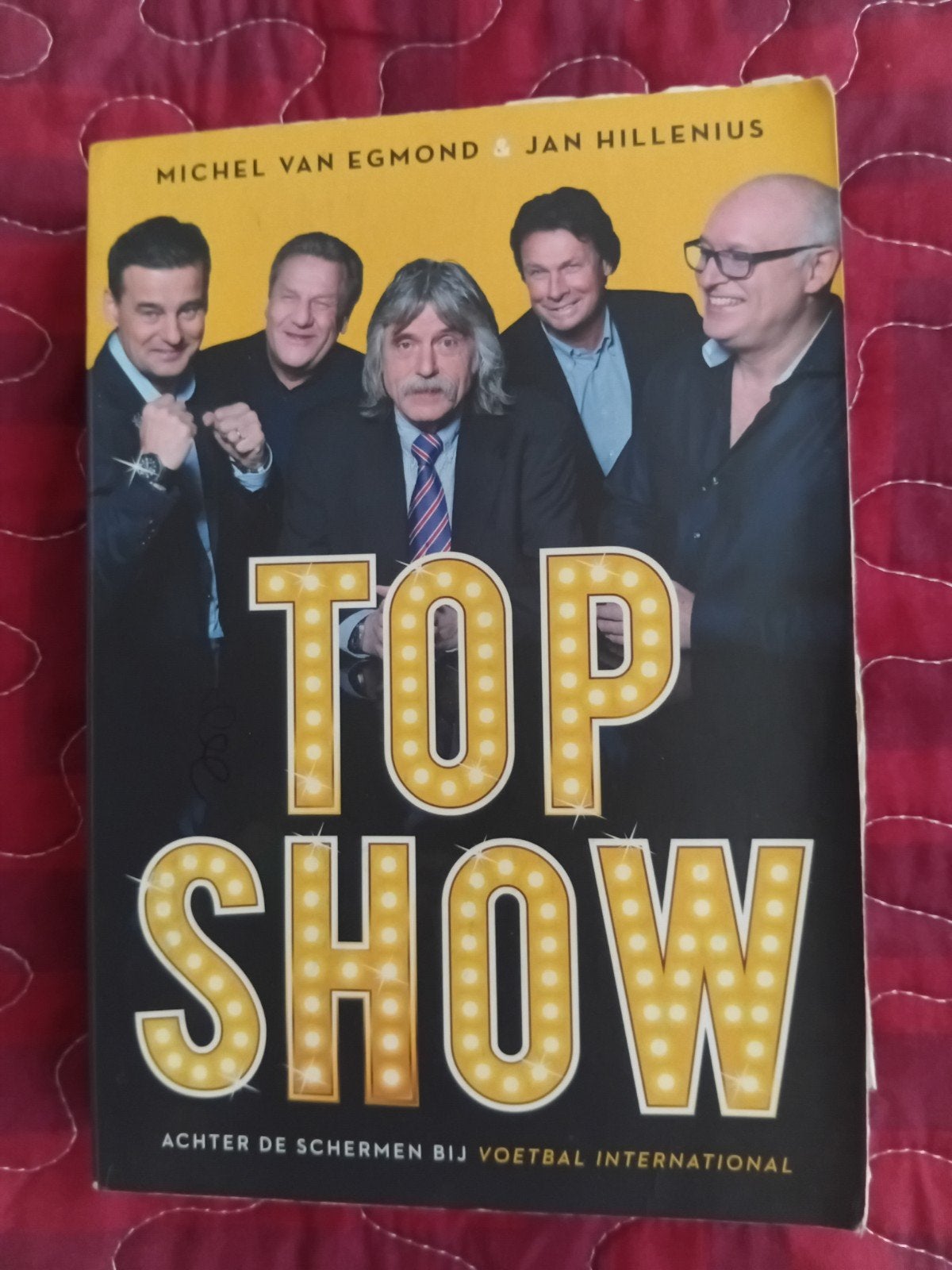 Topshow: Achter de schermen bij Voetbal International, Ophalen of Verzenden, Zo goed als nieuw, Michel van Egmond & Jan Hillenius