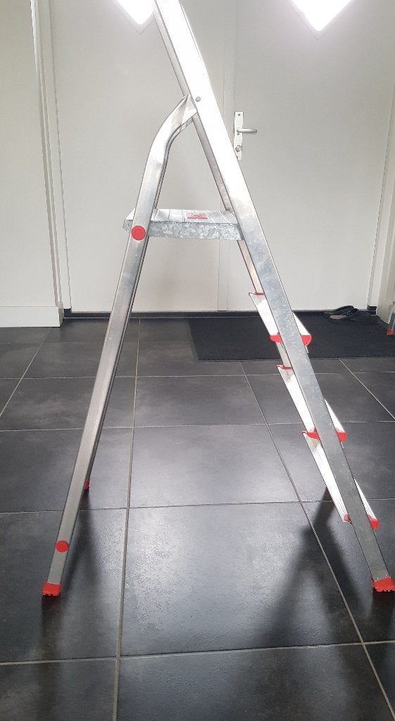 ALTREX huishoudtrap 4 treden, Ophalen, Trap, Zo goed als nieuw, Opvouwbaar of Inschuifbaar