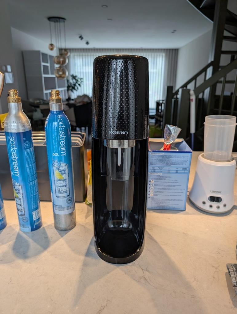Sodastream met 3 lege CO2 cilinders, Witgoed en Apparatuur, Bruiswatermachines, Ophalen