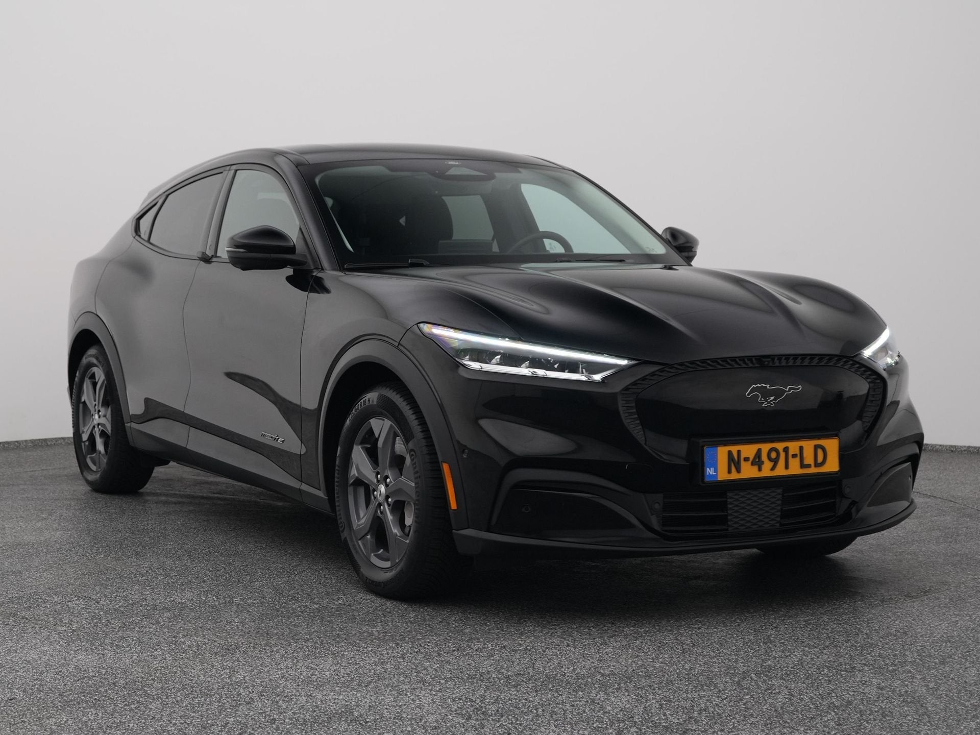 Ford Mustang Mach-E RWD 75 kWh | 360 | B&O | STOEL- EN STU, Automaat, Achterwielaandrijving, Gebruikt, Met garantie (alle)