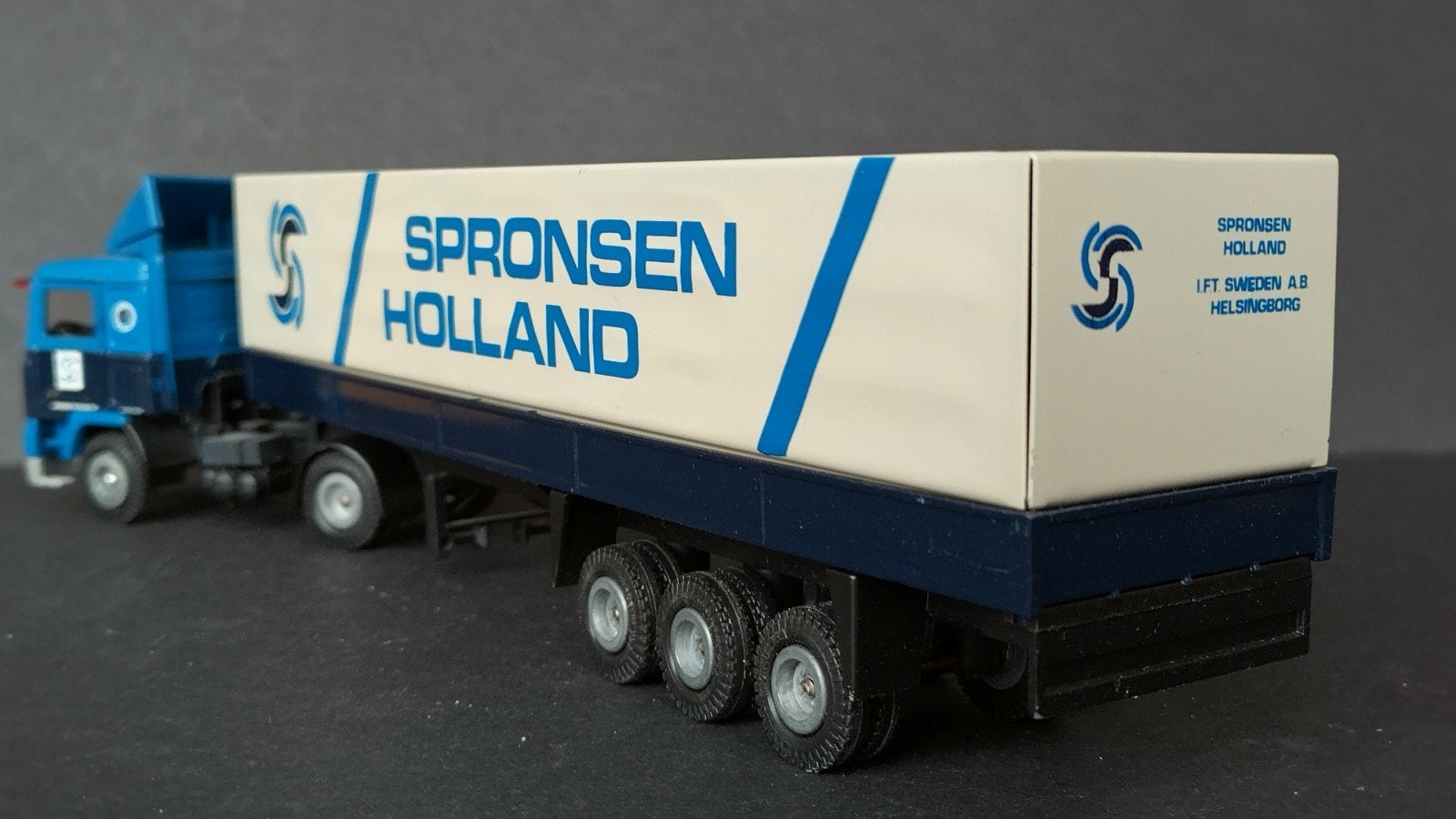 Volvo F10 Spronsen Monster Holland Sweden 1;50 Tekno Pol, Hobby en Vrije tijd, Modelauto's | 1:50, Verzenden, ., De Lier Holland