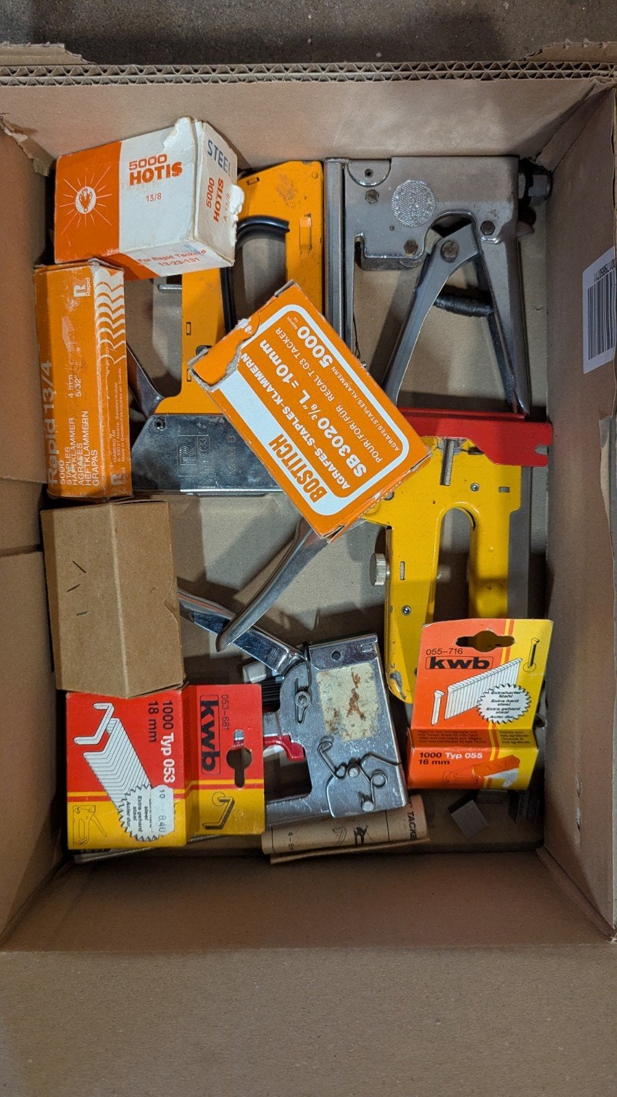 Doos handtackers nietmachines met krammen nieten, Ophalen of Verzenden, Gebruikt, Overige merken