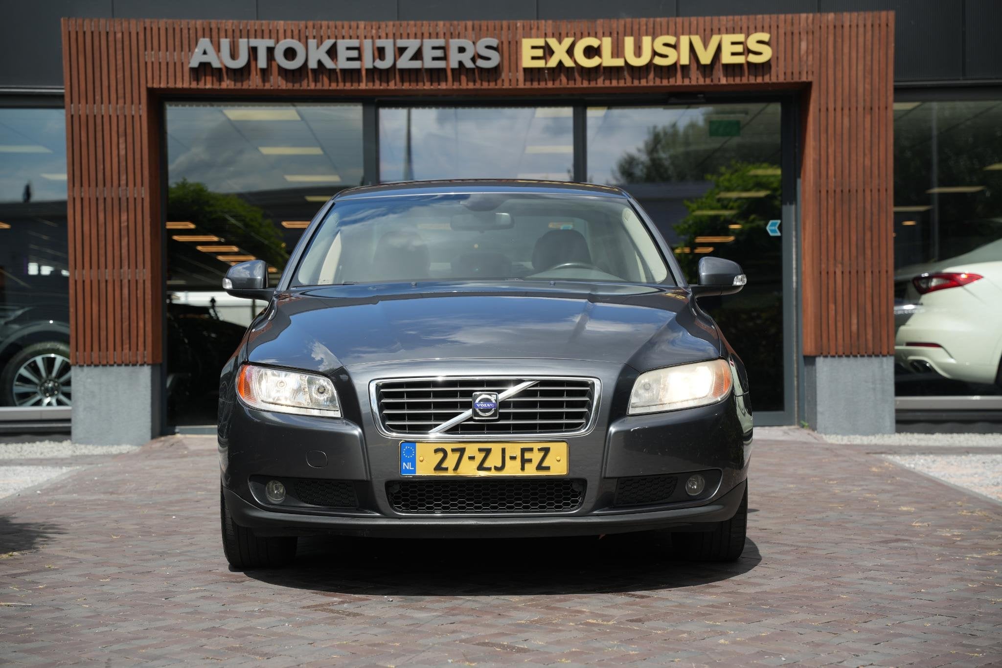 Volvo S80 2.5 T Kinetic Cruise Clima Trekhaak 5 Cilinder, Voorwielaandrijving, Stof, Electronic Stability Program (ESP), 2521 cc