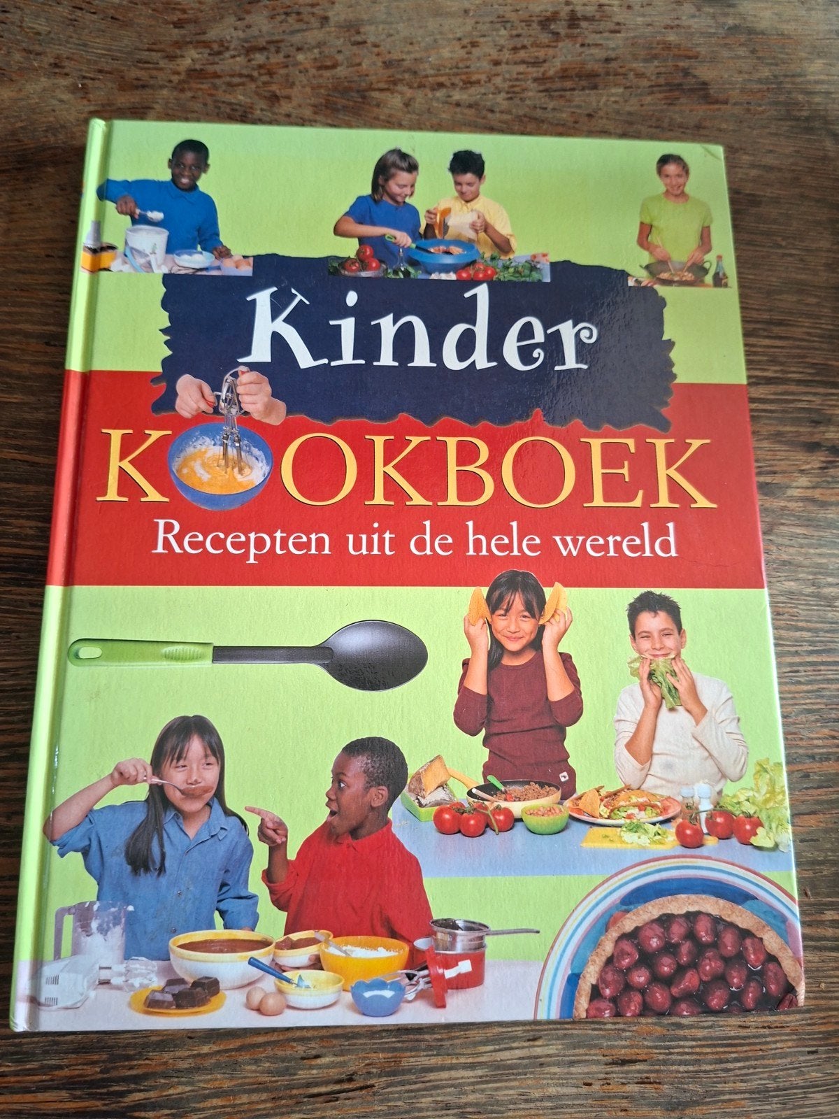 Kinderkookboek: Recepten uit de hele wereld, Onbekend, Non-fictie, Ophalen of Verzenden, Zo goed als nieuw
