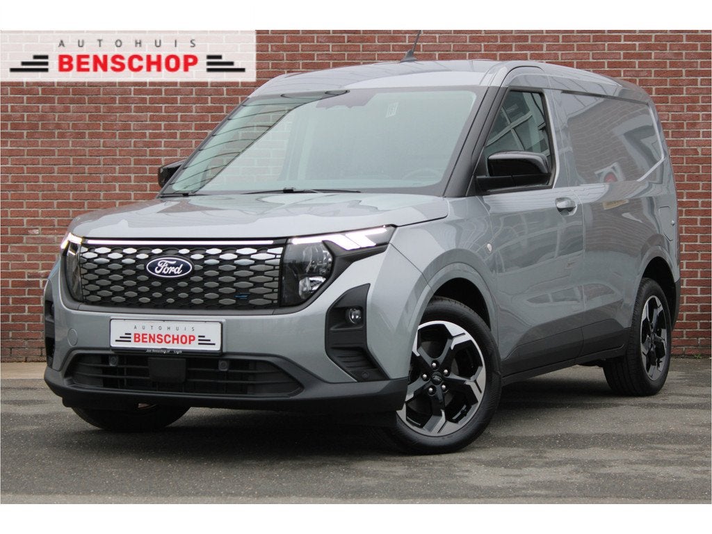 Ford E-Transit Courier 136PK Limited 44 kWh |STUUR-STOELVERW, Gebruikt, Zwart, 44 kWh, 1524 kg