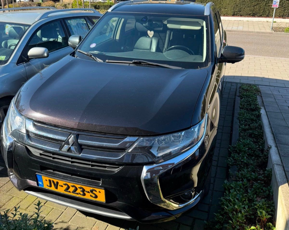 Mitsubishi Outlander 2.0 PHEV Executive Edition, 1998 cc, Outlander, 4 cilinders, Zwart