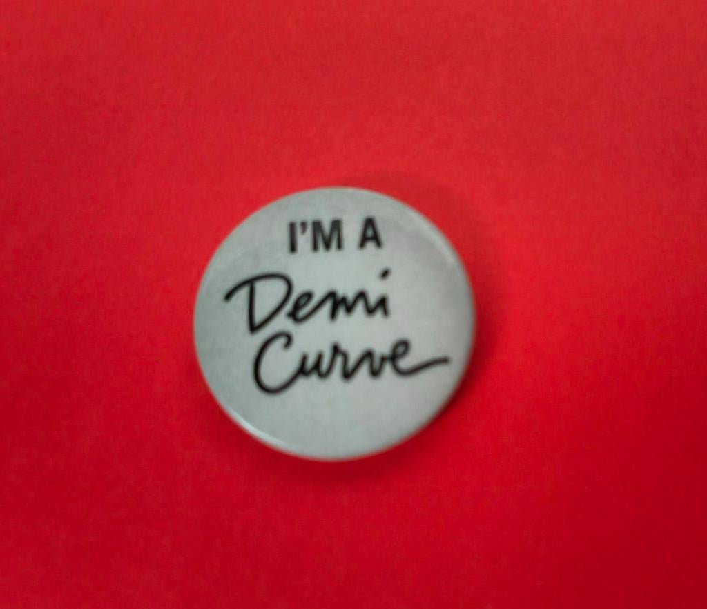 Button Levi's I’m a Demi Curve, Ophalen of Verzenden, Nieuw, Merk