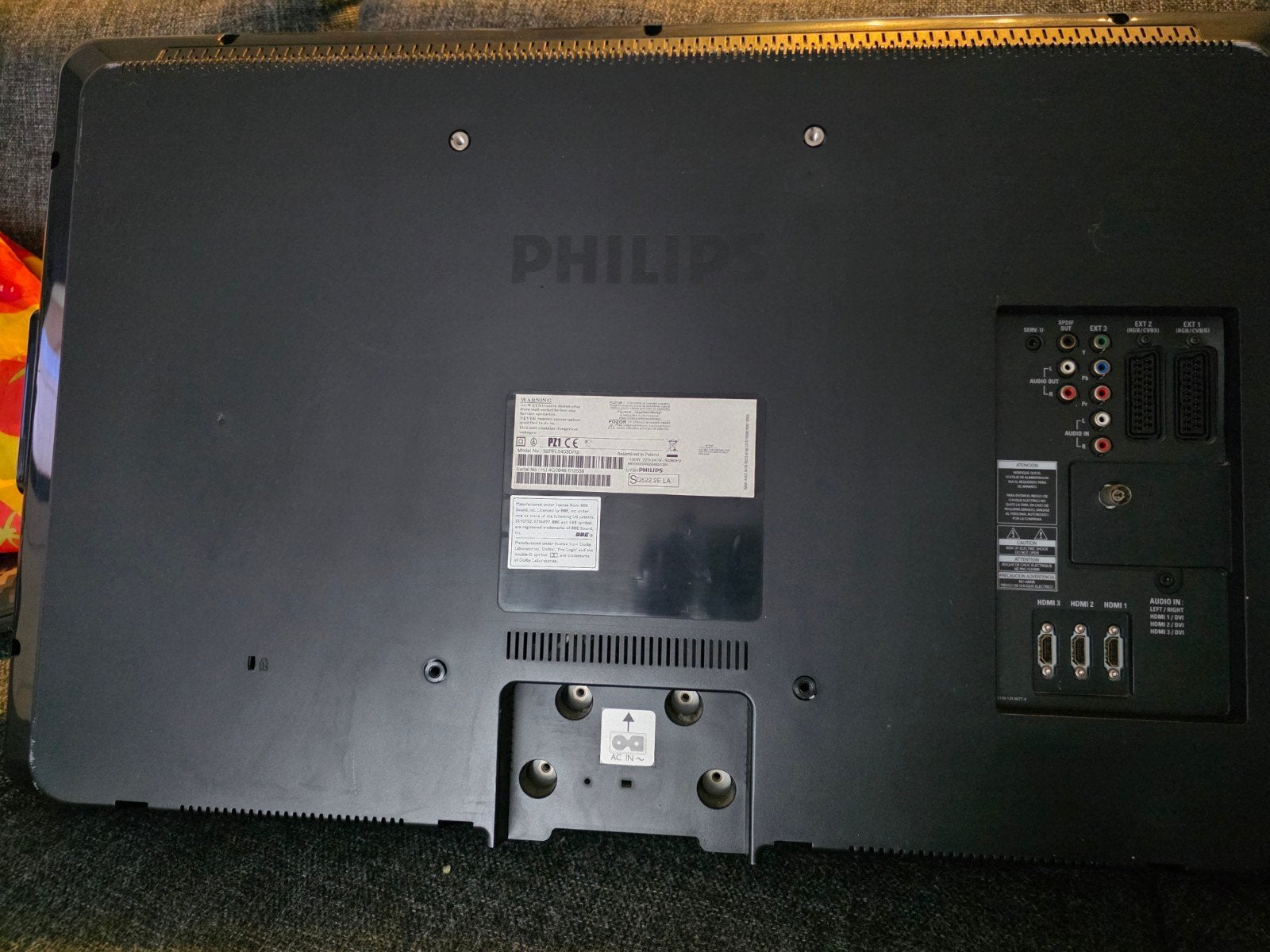 Foto 4 van Philips 32PFL5403D/12 LCD TV - Geen afstandsbediening