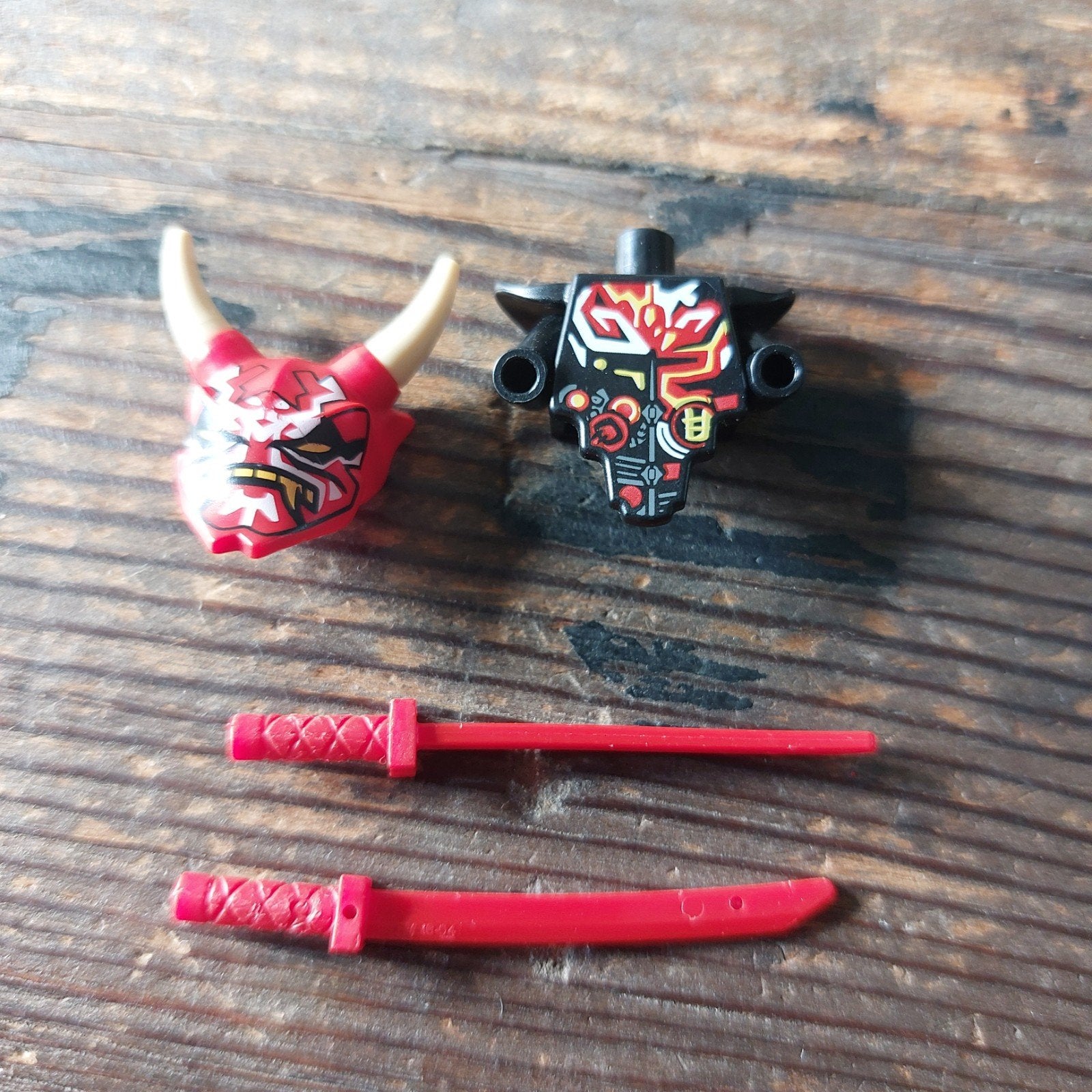 Lego Ninjago onderdelen uit set 70639 - Oni Masker en Torso, Ophalen of Verzenden
