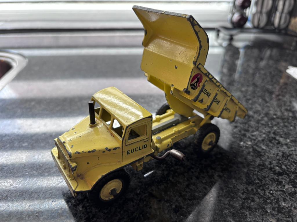 Dinky Toys Euclid Dump Truck 965, Ophalen, Zo goed als nieuw, Auto, Dinky Toys