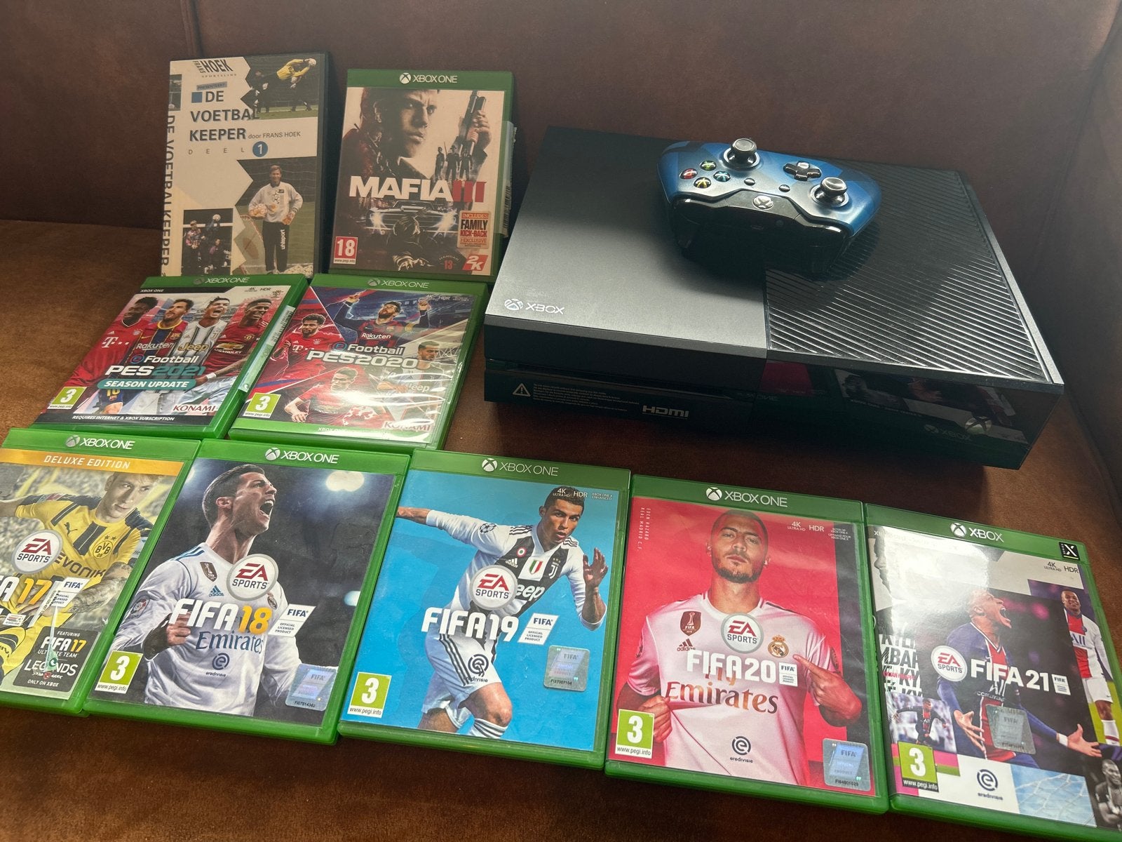 Xbox One met controller en 7 games, Spelcomputers en Games, Xbox One, Ophalen of Verzenden, Met 1 controller, 500 GB