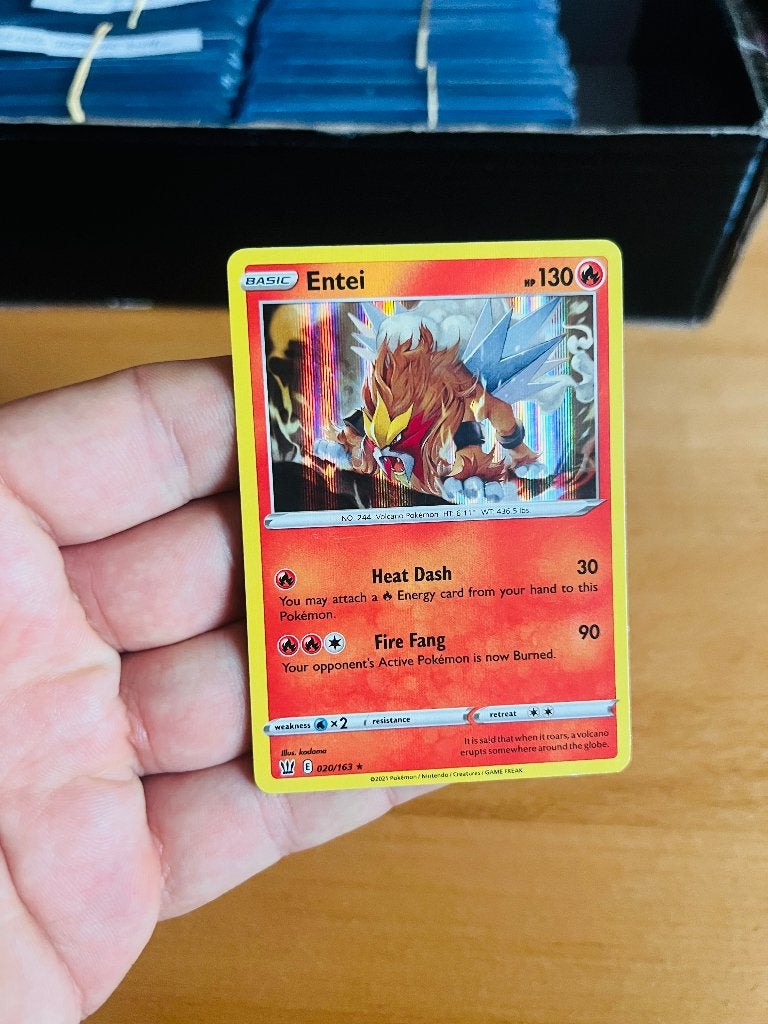 Entei 020/163 Holo Battle Styles Pokemon, Verzenden, Zo goed als nieuw, Losse kaart, Foil