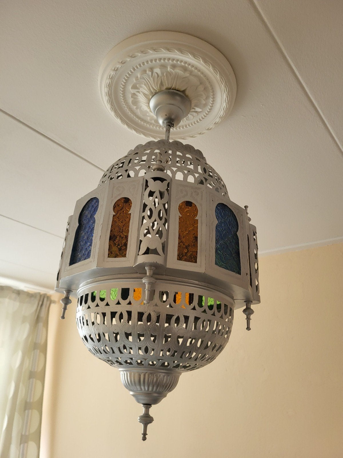 Oosterse hanglamp met gekleurd glas, Huis en Inrichting, Lampen | Hanglampen, Ophalen, Gebruikt, Glas, Oosters, Marokkaans