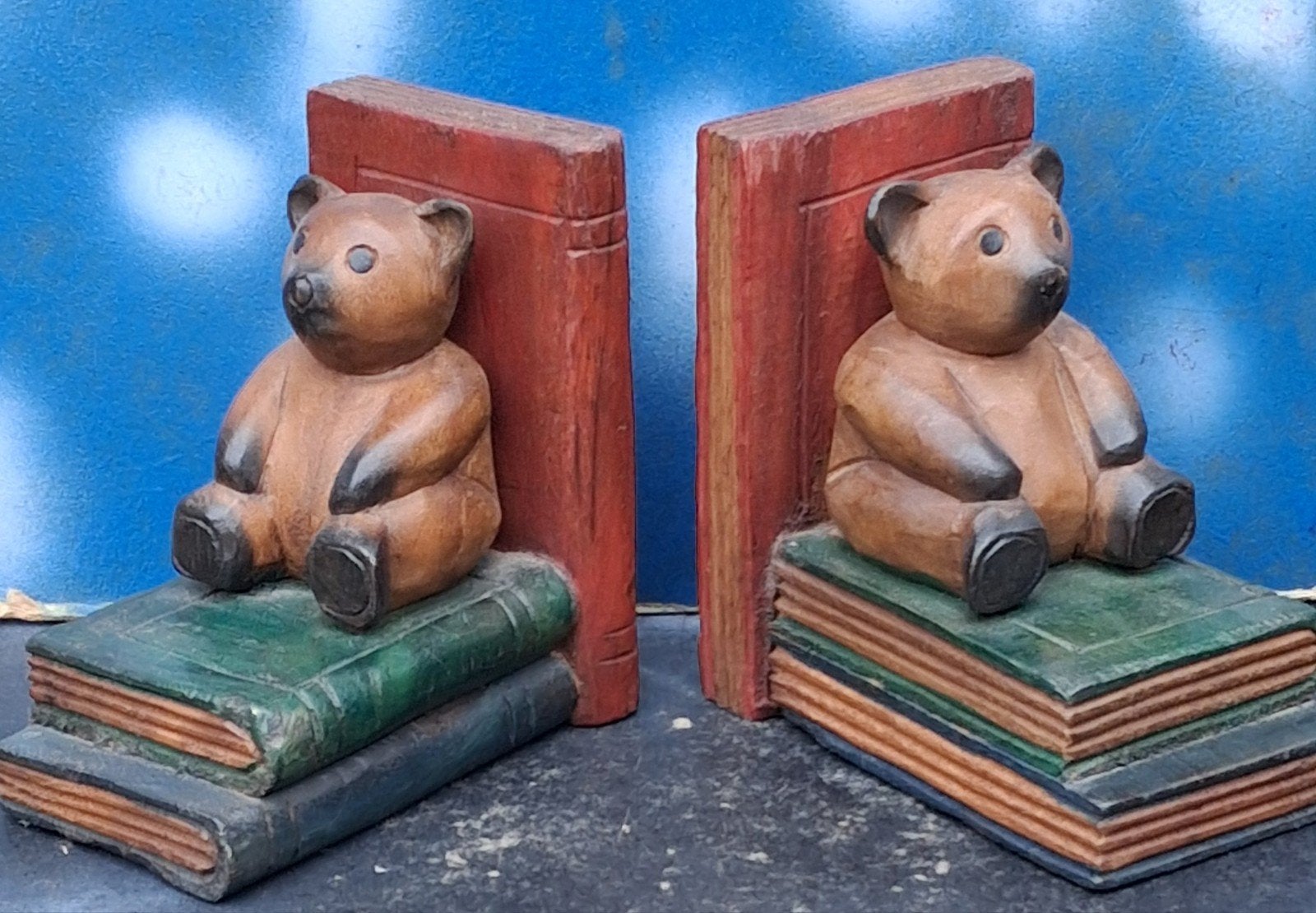 Boekensteun. Beren. Houtsnijwerk. Ca '40/'60. 15.5 cm., Ophalen, Zo goed als nieuw