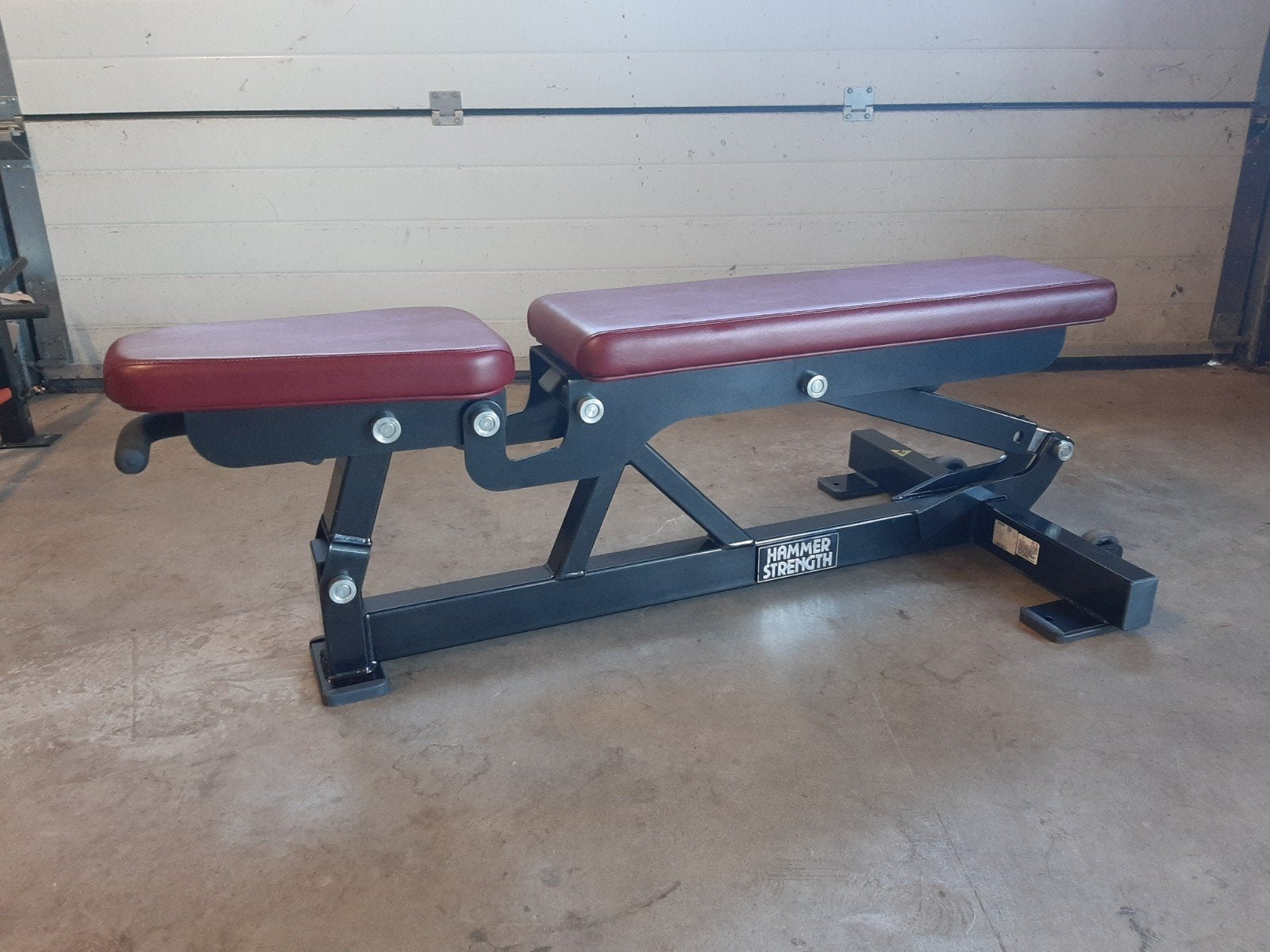 hammer strength verstelbare bench, Ophalen of Verzenden, Zo goed als nieuw, Fitnessbank