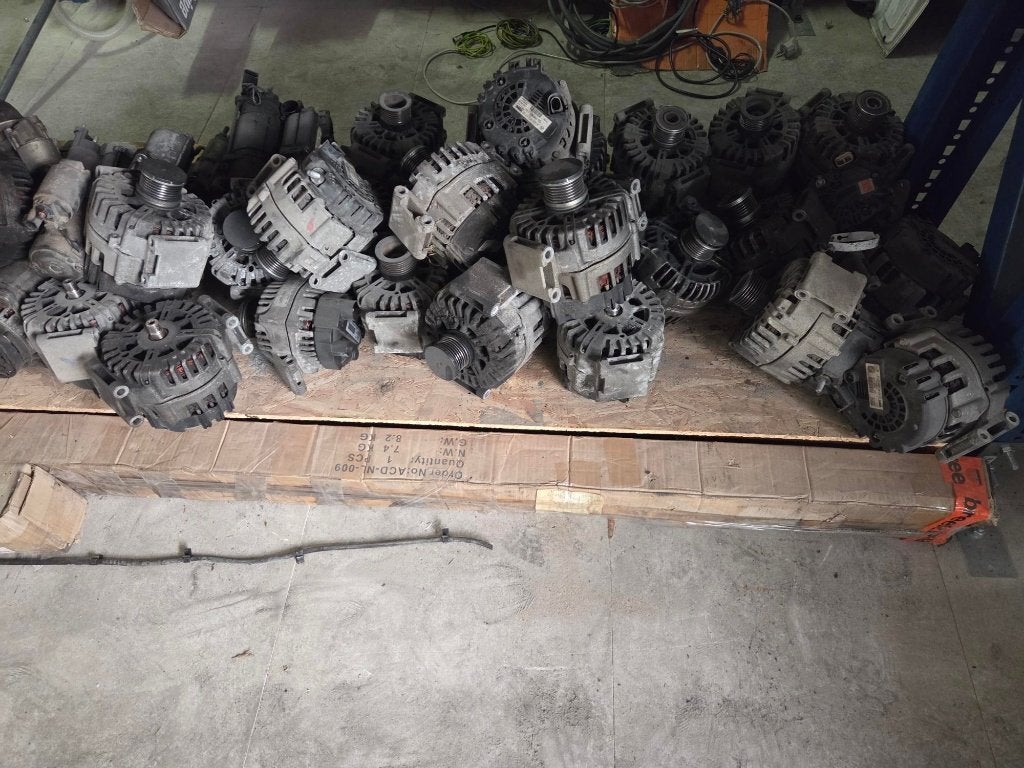 Defecte dynamo en start motor, Ophalen of Verzenden, Gebruikt