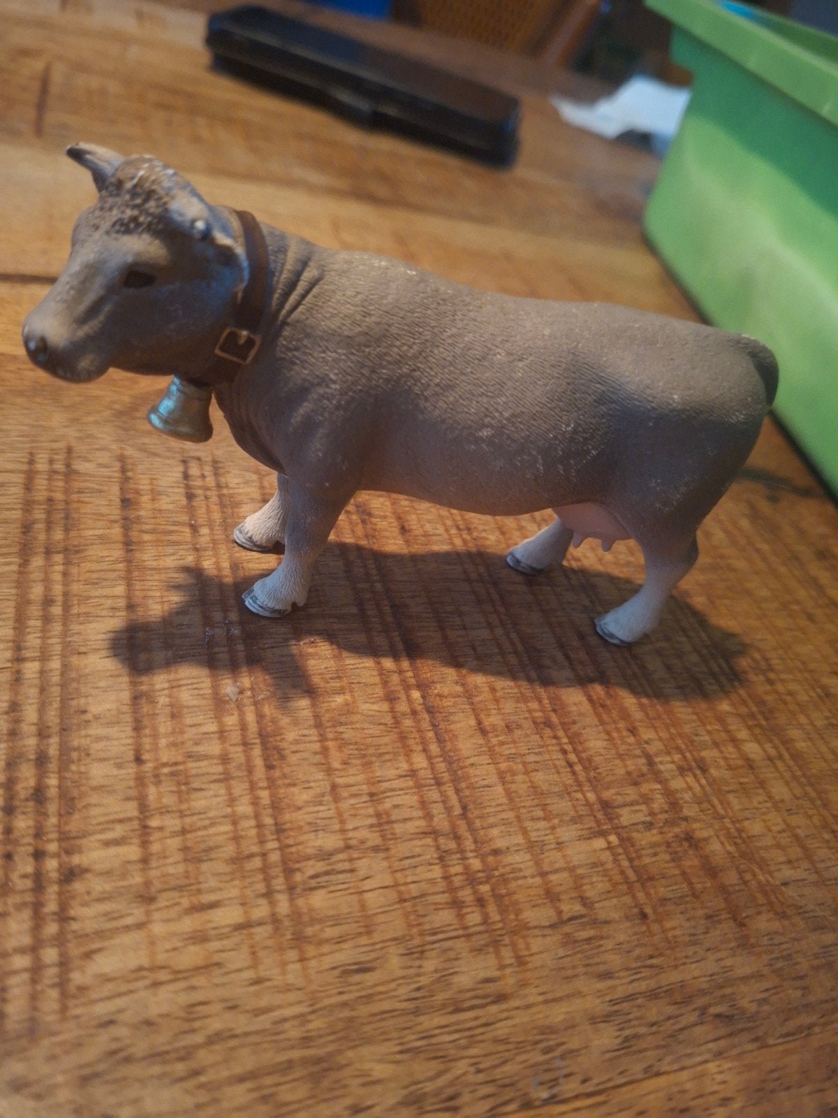 Schleich  koe met bel, Ophalen of Verzenden, Gebruikt, Boerderijdier, Beeldje of Figuurtje