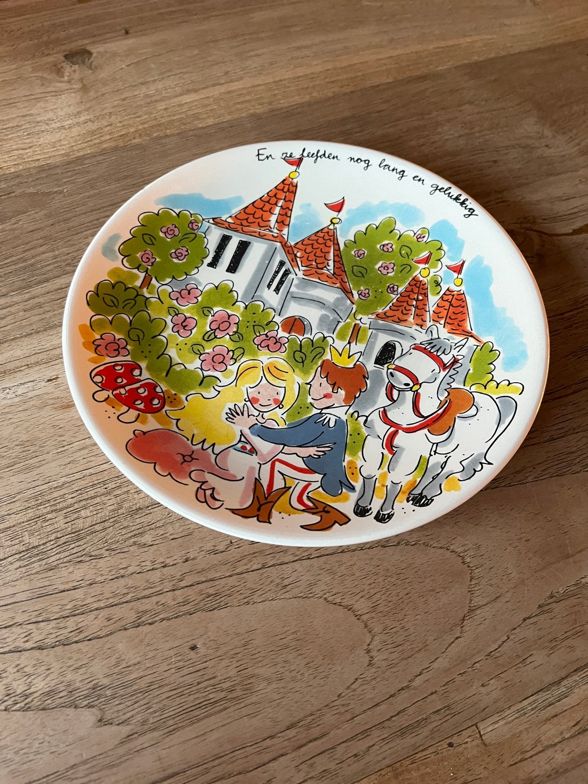 Blond Amsterdam sprookjesbordje - "En ze leefden...", Ophalen, Keramiek, Zo goed als nieuw, Bord(en)