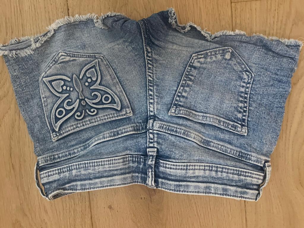 Leuke denim korte broek met vlinder detail, Kort, Blauw, Ophalen of Verzenden, Maat 34 (XS) of kleiner