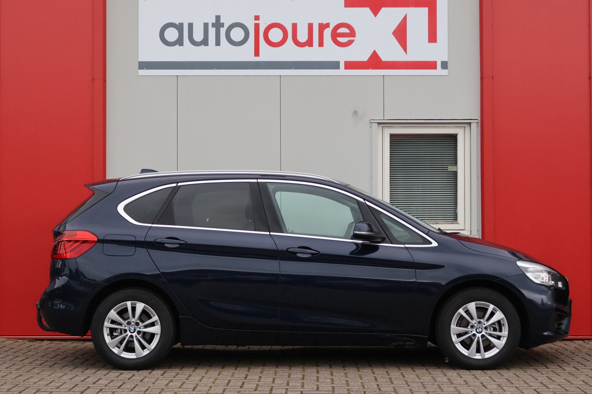 BMW 2 Serie Active Tourer 214d Centennial Executive, Auto's, Voorwielaandrijving, Automatische klimaatregeling, Gebruikt, Blauw