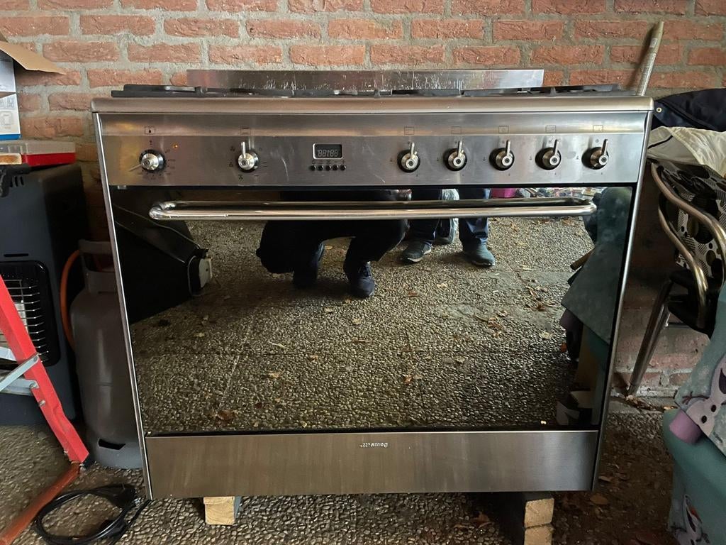 Smeg fornuis met 5 gaspitten, Ophalen