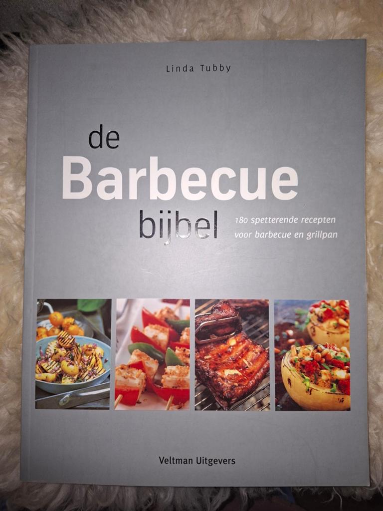 De barbecuebijbel - Linda Tubby, Ophalen of Verzenden, Zo goed als nieuw, Linda Tubby