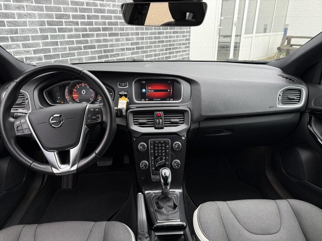Volvo V40 1.5 T3 Dynamic Edition | Navigatie | Stoelverwarmi, 12 maanden, 4 cilinders, Leder en Stof, Origineel Nederlands