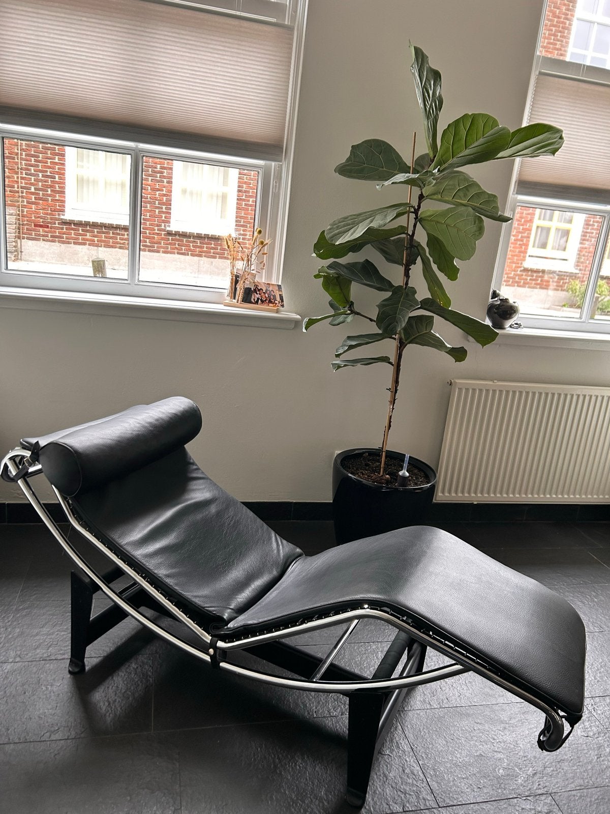 Design Chaise Longue Zwart Leer en Chroom - LC4 Stijl, Ophalen, Eenpersoons, Leer, Zo goed als nieuw