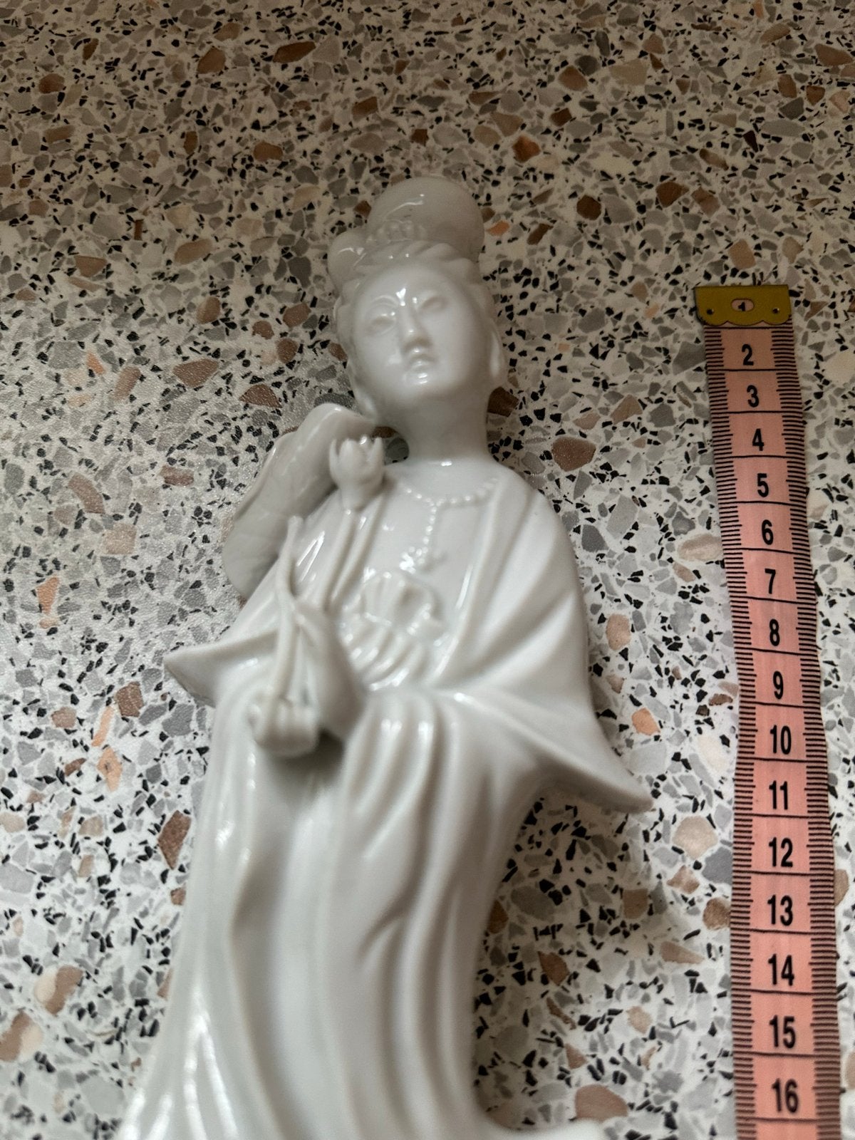 Witte porseleinen Kuan Yin beeldje, 27 cm hoog, Antiek en Kunst, Ophalen of Verzenden