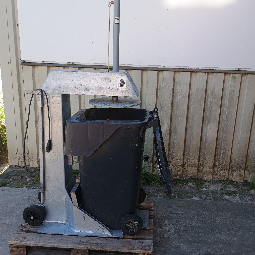 afvalpers container pers strautmann MT360, Doe-het-zelf en Verbouw, Ophalen of Verzenden, Gebruikt