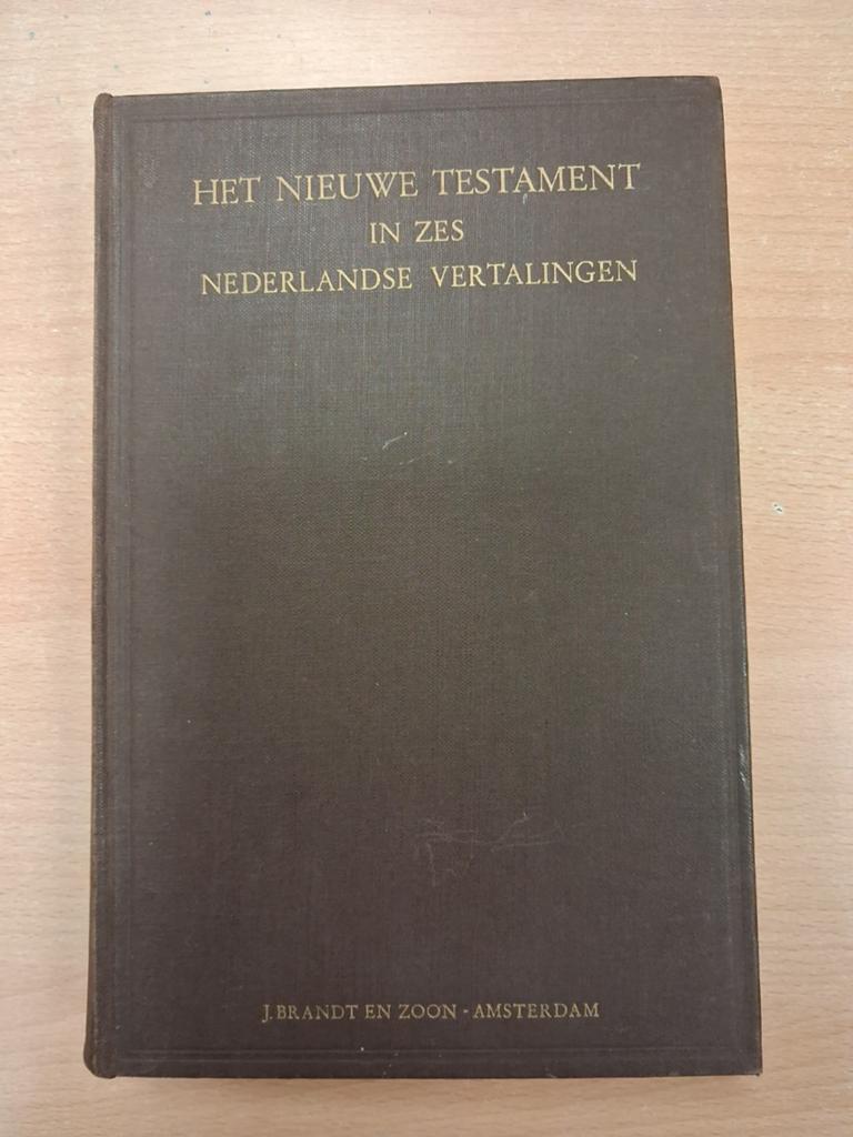 Het Nieuwe Testament in 6 vertalingen WD-022/9, Boeken, Godsdienst en Theologie, Gelezen, Ophalen of Verzenden