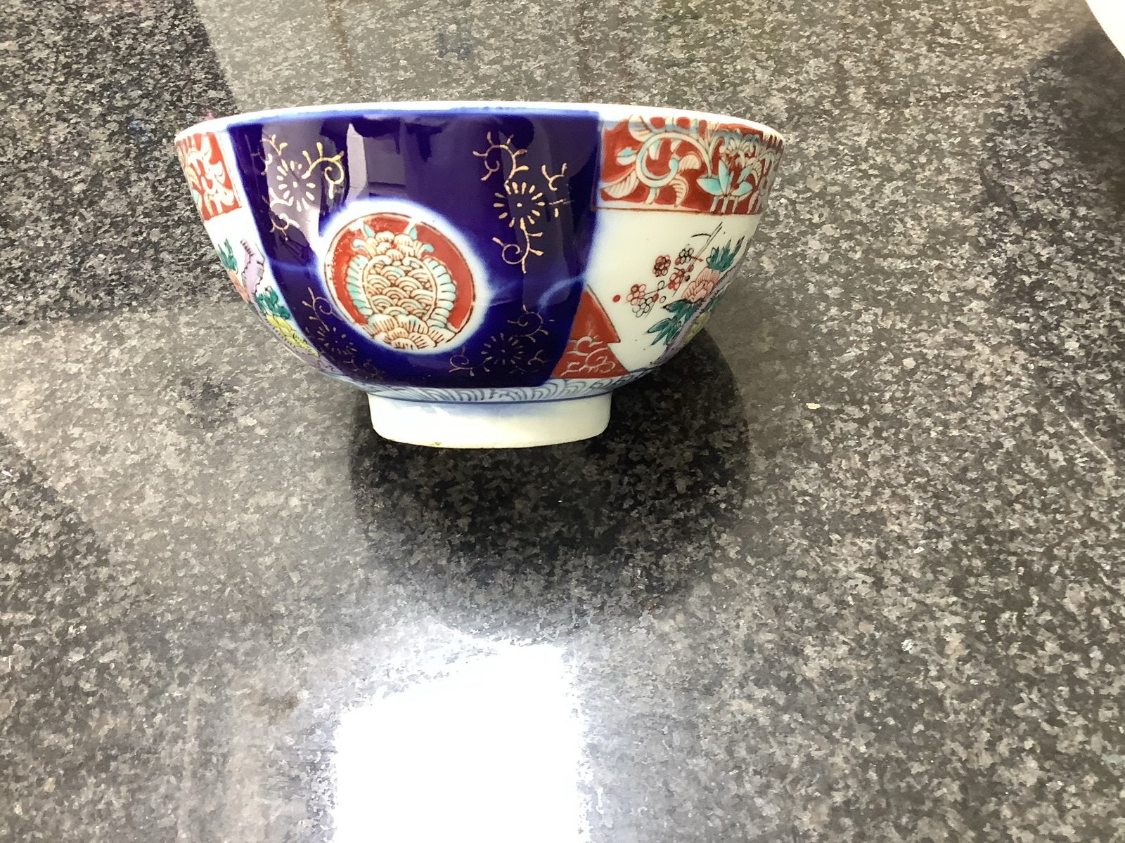Antieke Japanse Imari Kom - Handgeschilderd Porselein, Ophalen of Verzenden